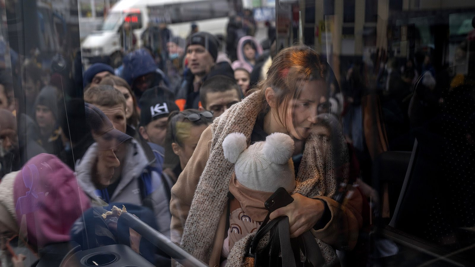 9 Meaningful Ways You Can Help Ukraine
